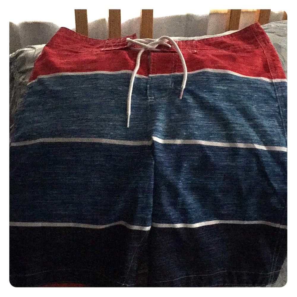 Men’s swimming trunks